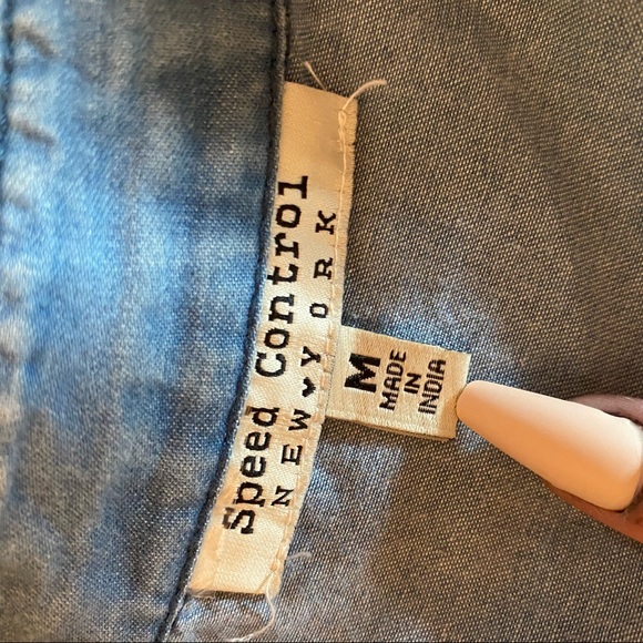 A summer jean dress - Picture 3 of 3